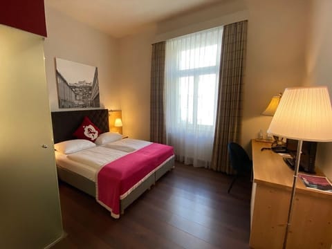 Standard double room, non refundable - Hotel Villa Carlton House in Salzburg