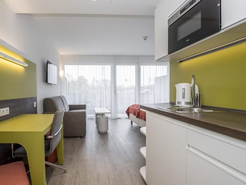 Eco Suite Hotel - single room, shower, WC Bed and Breakfast in Salzburg