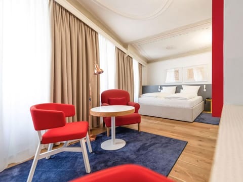 HOT DEAL Junior Suite with shower & toilet - Small Luxury Hotel Goldgasse House in Salzburg
