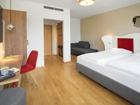 Double Room Plus - JUFA Hotel Salzburg City**** House in Salzburg