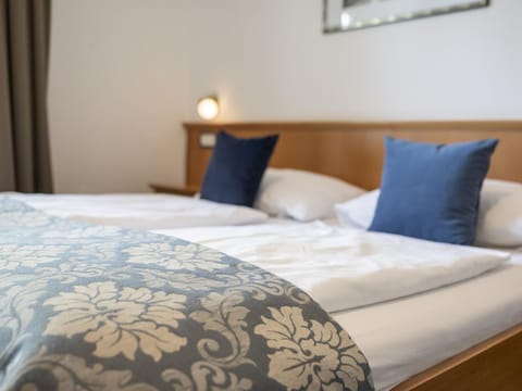 Standard double room, breakfast - Salzburg Hotel Lilienhof Bed and Breakfast in Salzburg