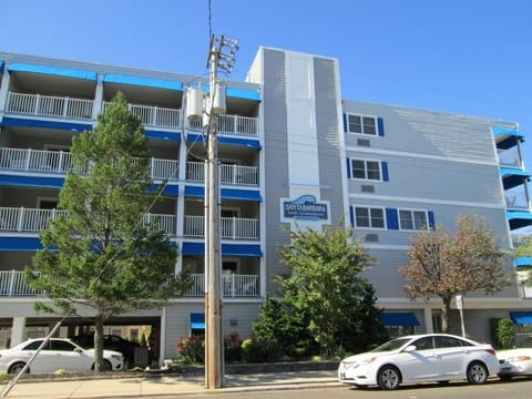 1008 Wesley Ave. Unit 405 - Santa Barbara North Condos