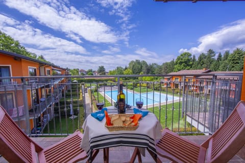 Breakfast with a view on the patio