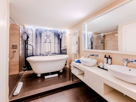 Suite with free-standing bathtub - Hotel Stein House in Salzburg