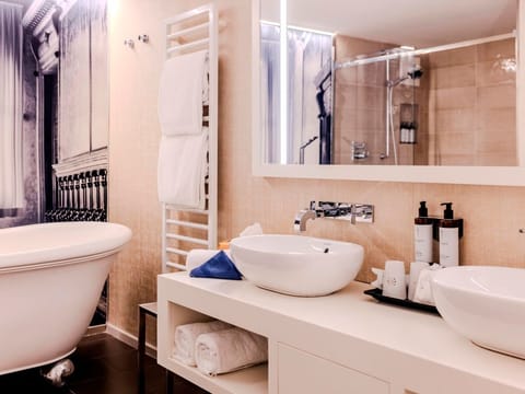 Suite with free-standing bathtub - Hotel Stein House in Salzburg