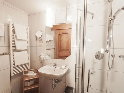 Double room "Standard" - Bloberger Hof, hotel Apartment in Salzburg