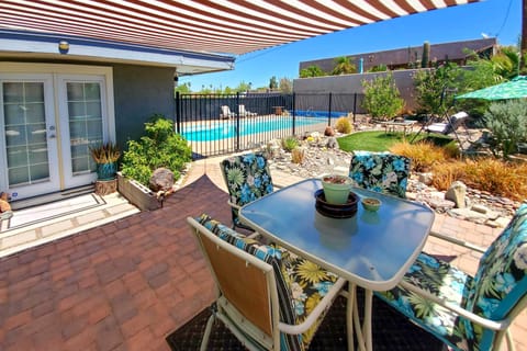Lake Havasu City Vacation Rental | 1BR | 1BA | 450 Sq Ft | Stairs Only Access