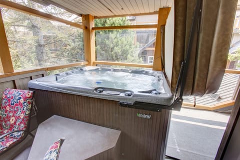 Private 5 person hot tub