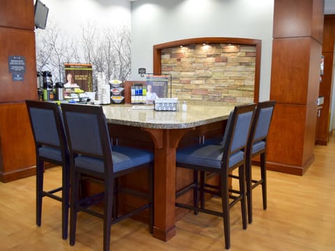 Reconnect with friends and family in the breakfast room.