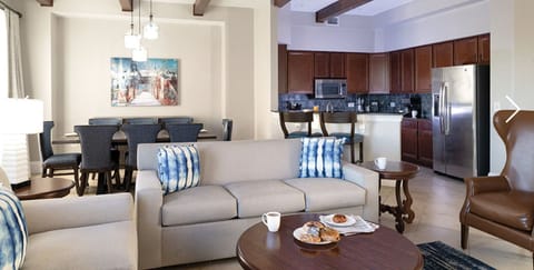 Fully Equipped Spacious Large Kitchen and Dining and Living Room