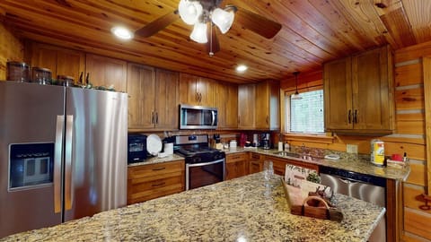 Acorn-Acres-Kitchen