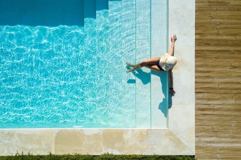 50m2 salt water heated swimming pool