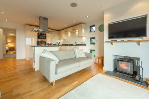 Morvah, St Agnes. Open-plan living area