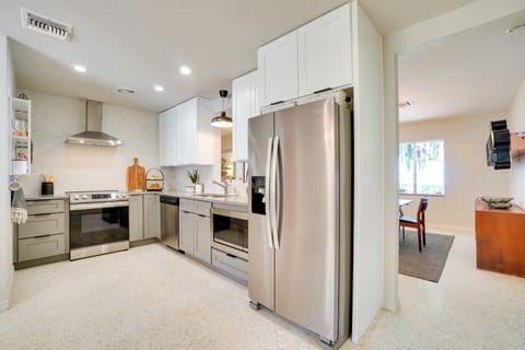 Kitchen | Cooking Basics | Dishware/Flatware