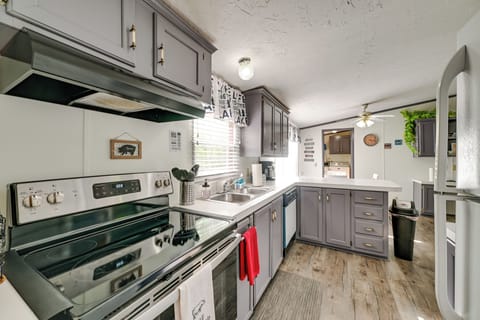 Kitchen | Cooking Basics | Drip Coffee Maker