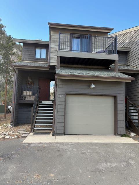 Frisco Over 2000 sq ft / 7 and 30 day discounts