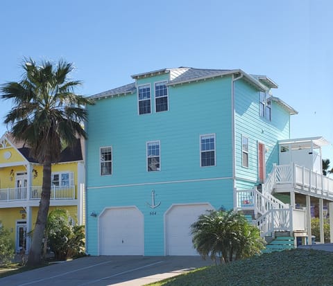 Sand Point has restaurant, bar, pool, hot tub, beach boardwalk & golf cart access.