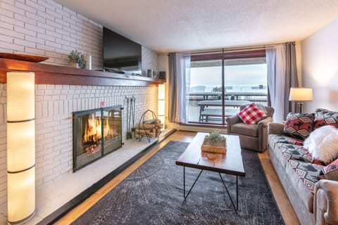 Relax in front of the fire place after long day of skiing or hiking