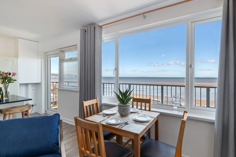 Sea front apartment with views