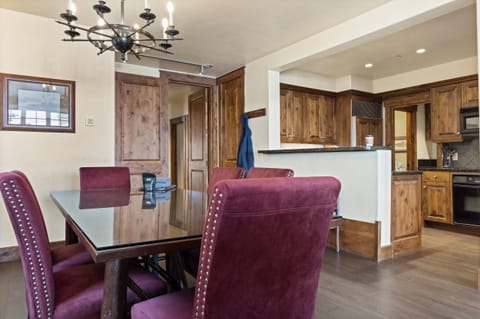 Dining Area looking into Kitchen