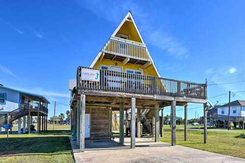 Surfside Beach Vacation Rental | 2BR | 1BA | 650 Sq Ft | Stairs Required