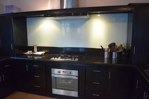 Lux 5 BR with Driver, Heart of Seminyak