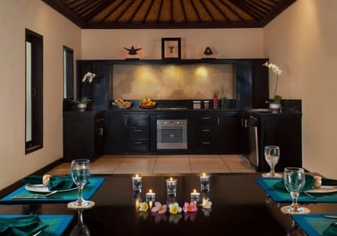 Lux 5 BR with Driver, Heart of Seminyak