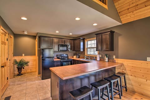 Kitchen | Coffee Maker | Toaster | 1st Floor