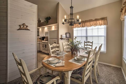 Dining Table | Dishware & Flatware Provided