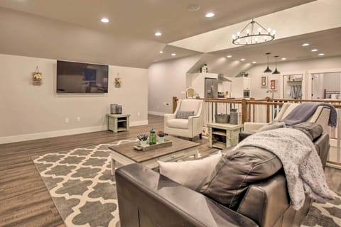 McMinnville Vacation Rental | 3BR | 1BA | 1,600 Sq Ft | Stairs Required