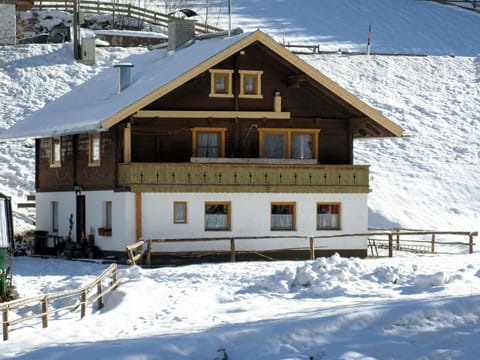 Snow, Winter, House, Home, Property, Roof, Siding, Building, Cottage, Real Estate