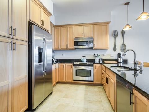 Condo 7203 - Fully Furnished Kitchen