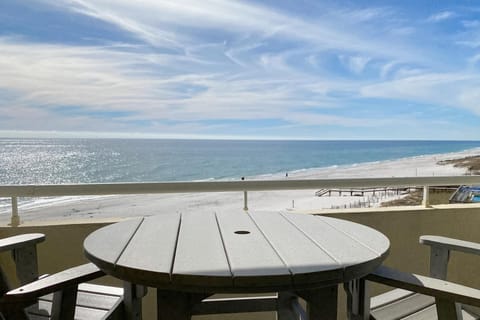 Great view of beach and gulf from balcony