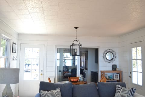 Front room looking into pantry and kitchen