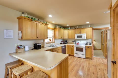 Fully Equipped Kitchen | Cooking Basics