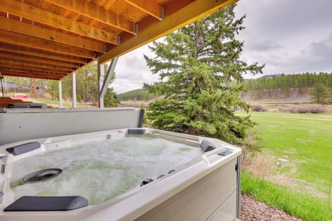 Hill City Vacation Rental | 5BR | 3.5BA | 3,200 Sq Ft | Stairs to Access