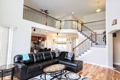 1139a7ca ea8b 47c7 a4cf 2dda5ca824ef