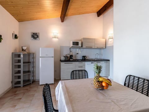 Furniture, Property, Cabinetry, Table, Plant, Wood, Houseplant, Building, Interior Design, Home Appliance