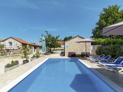 Swimming Pool, Property, Building, Real Estate, House, Residential Area, Resort, Home, Vacation, Leisure