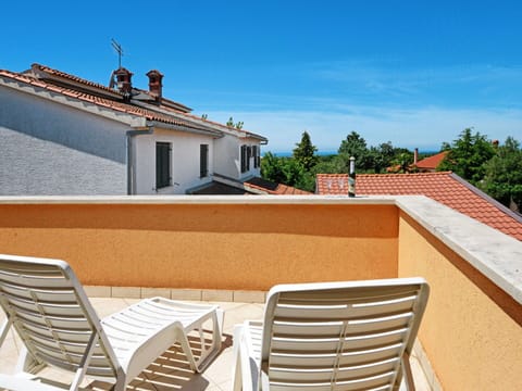 Property, Roof, House, Home, Residential Area, Real Estate, Building, Wall, Architecture, Facade