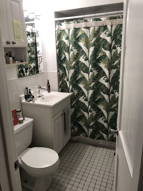 Bathroom with plenty of towels :)