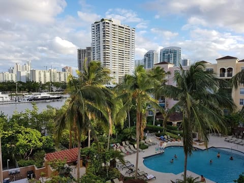 BEAUTIFUL RESORT COMPLEX