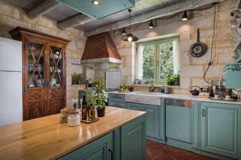 Prepare your favorite meals for your family or friends !
