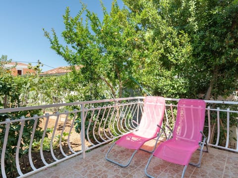 Furniture, Outdoor Furniture, Chair, Garden, Shade, Outdoor Table, Yard, Balcony, Fence, Backyard