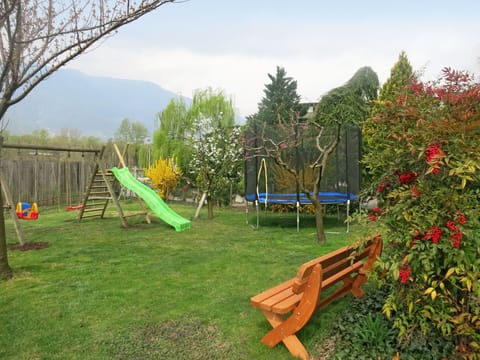 Sky, Plant, Flower, Cloud, Leaf, Nature, Tree, Shade, Land Lot, Grass