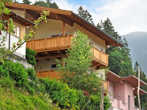 House, Property, Building, Real Estate, Architecture, Home, Facade, Roof, Tree, Cottage