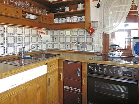 Kitchen, Room, Cabinetry, Countertop, Property, Furniture, Building, Interior Design, Tile, Kitchen Stove