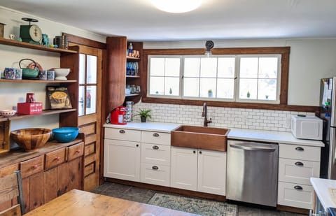 Brand new country kitchen with all major appliances and small appliances 