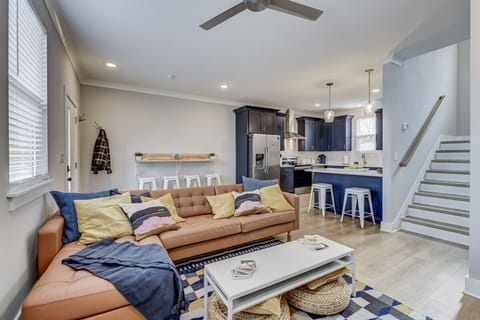 living room/ kitchen