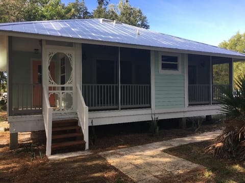 Screened porches. All with seating. Located off kitchen and each bedroom.